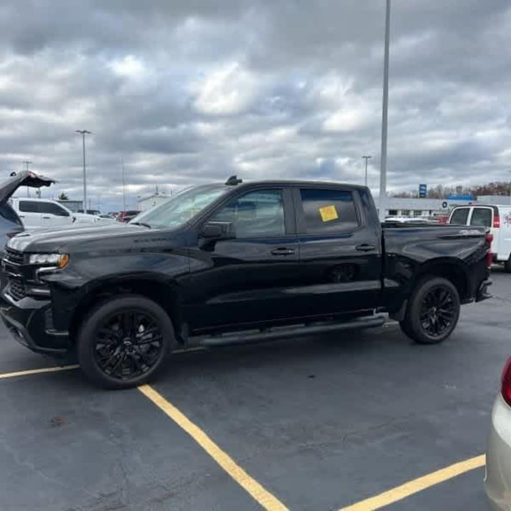 Used 2021 Chevrolet Silverado 1500 RST Truck Crew Cab