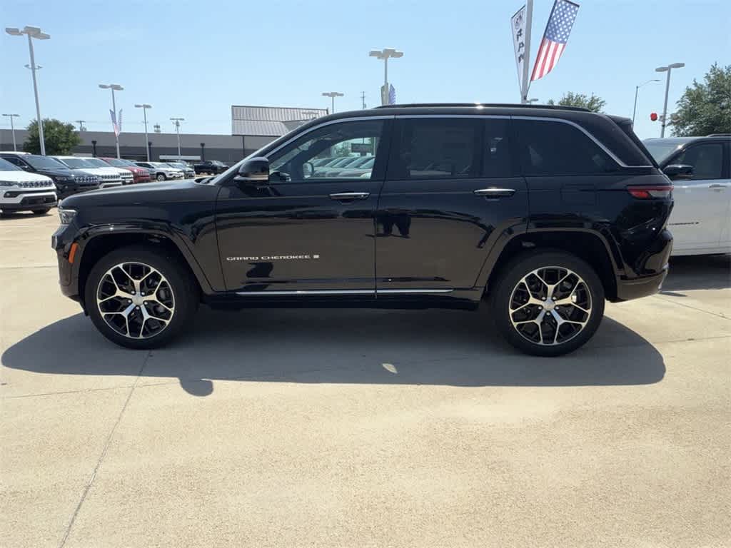 2025 Jeep Grand Cherokee Summit Reserve photo 3