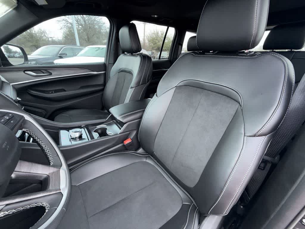 Thumbnail: 2026 Jeep Grand Cherokee - 11