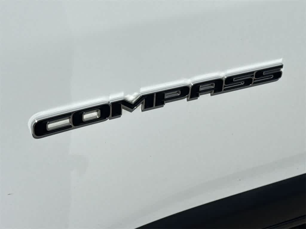 Thumbnail: 2022 Jeep Compass - 8
