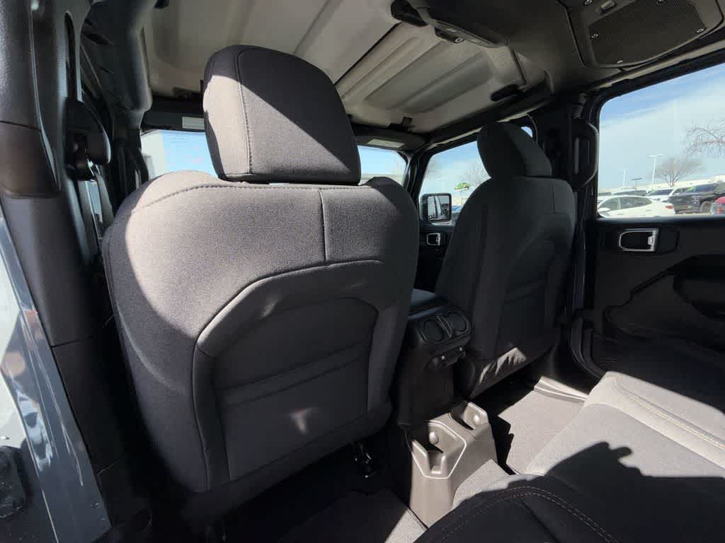 Thumbnail: 2026 Jeep Gladiator - 12