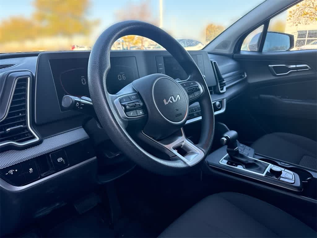 2023 Kia Sportage LX photo 3