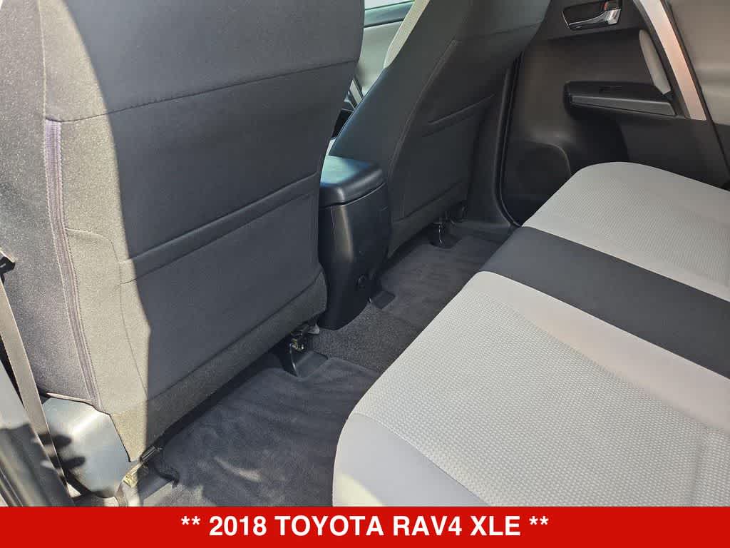 Thumbnail: 2018 Toyota RAV4 - 17