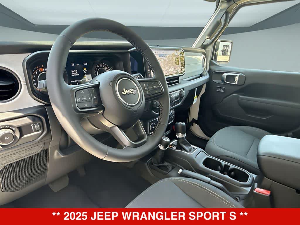 Thumbnail: 2025 Jeep Wrangler - 2