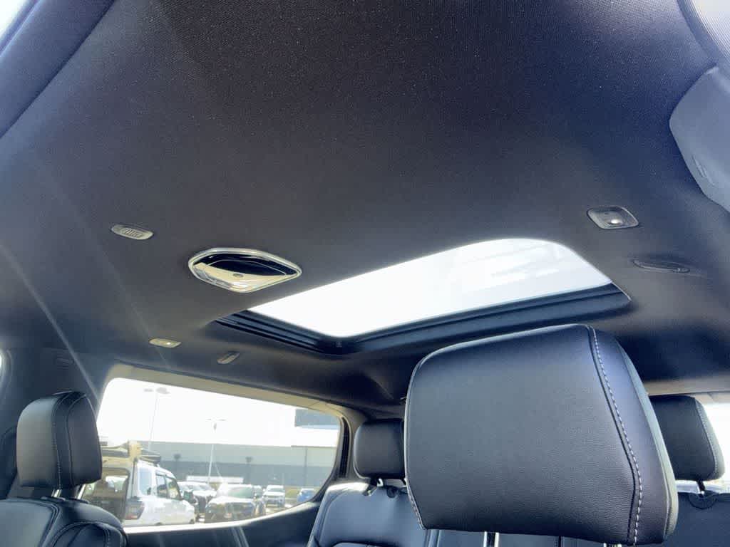 Thumbnail: 2026 Jeep Grand Wagoneer - 28