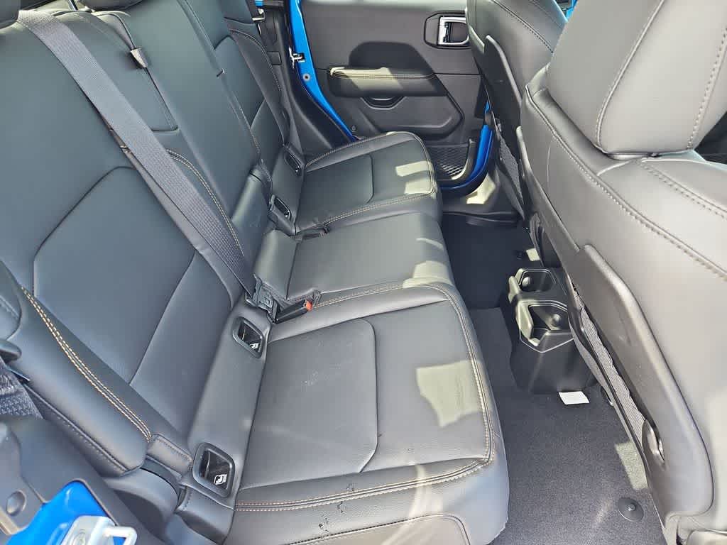 Thumbnail: 2026 Jeep Gladiator - 21