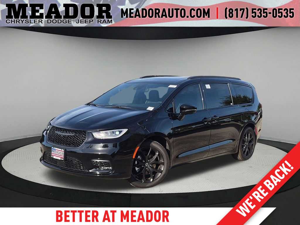 New 2026 Chrysler Pacifica Limited