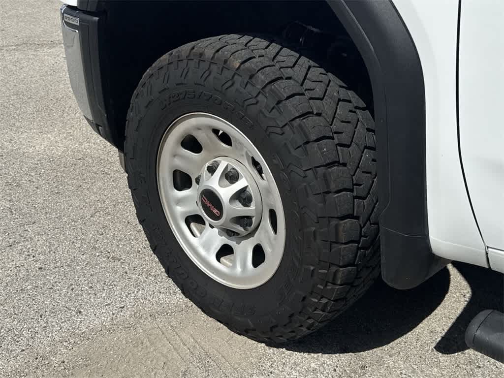 Thumbnail: 2024 GMC Sierra 3500 - 9