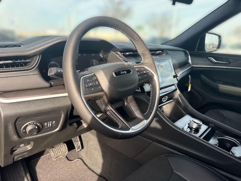 Thumbnail: 2026 Jeep Grand Cherokee L - 2