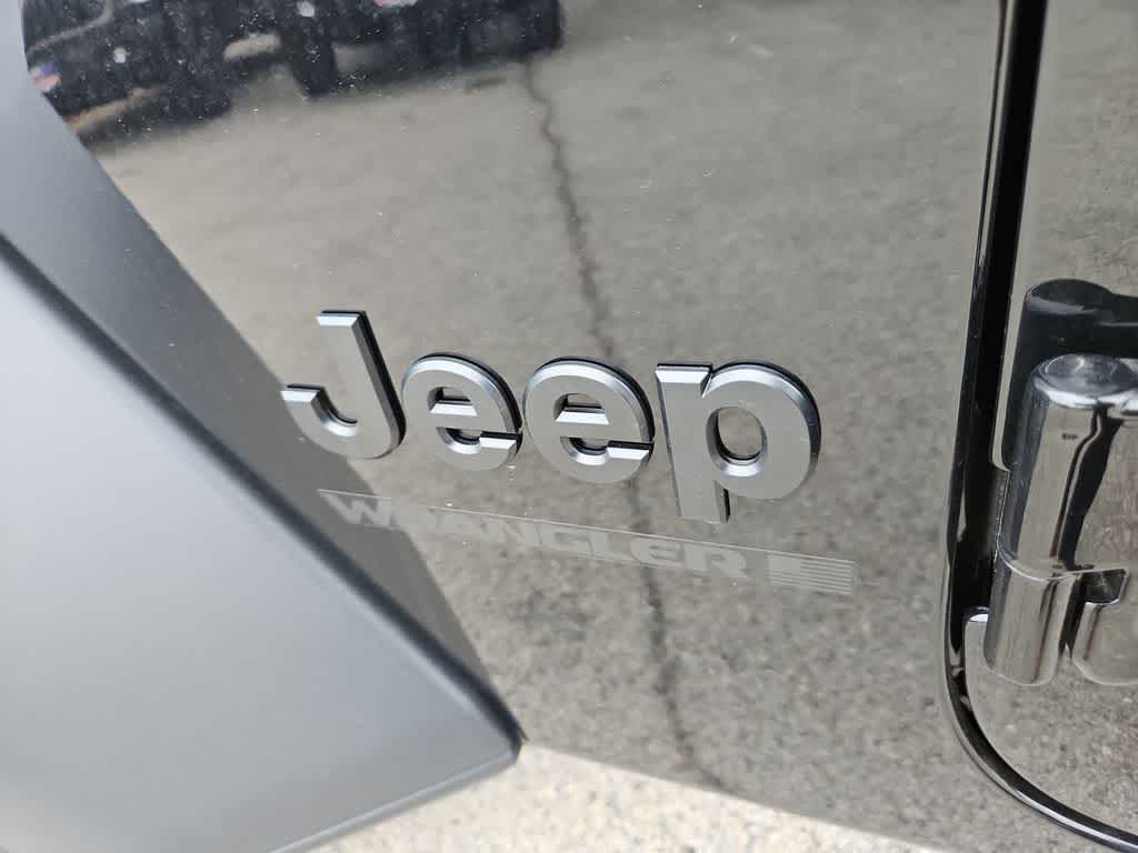 Thumbnail: 2026 Jeep Wrangler - 18