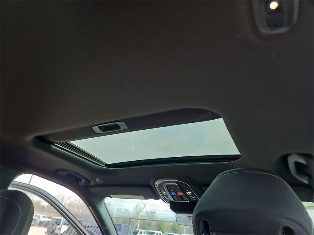 Thumbnail: 2026 Jeep Grand Cherokee - 22