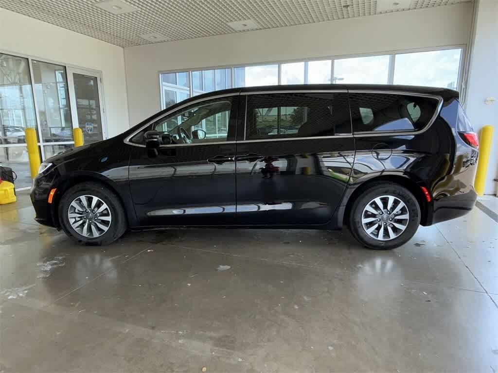Used 2024 Chrysler Pacifica Plug-In Hybrid Select Van Passenger Van