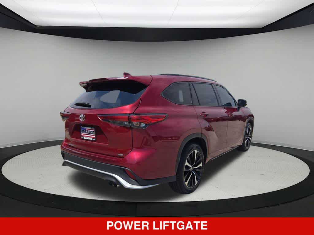 Thumbnail: 2021 Toyota Highlander - 6