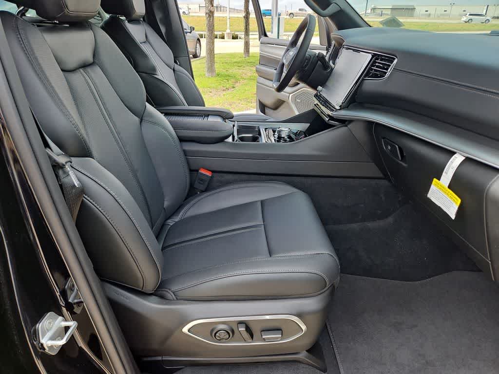 Thumbnail: 2026 Jeep Grand Wagoneer - 20