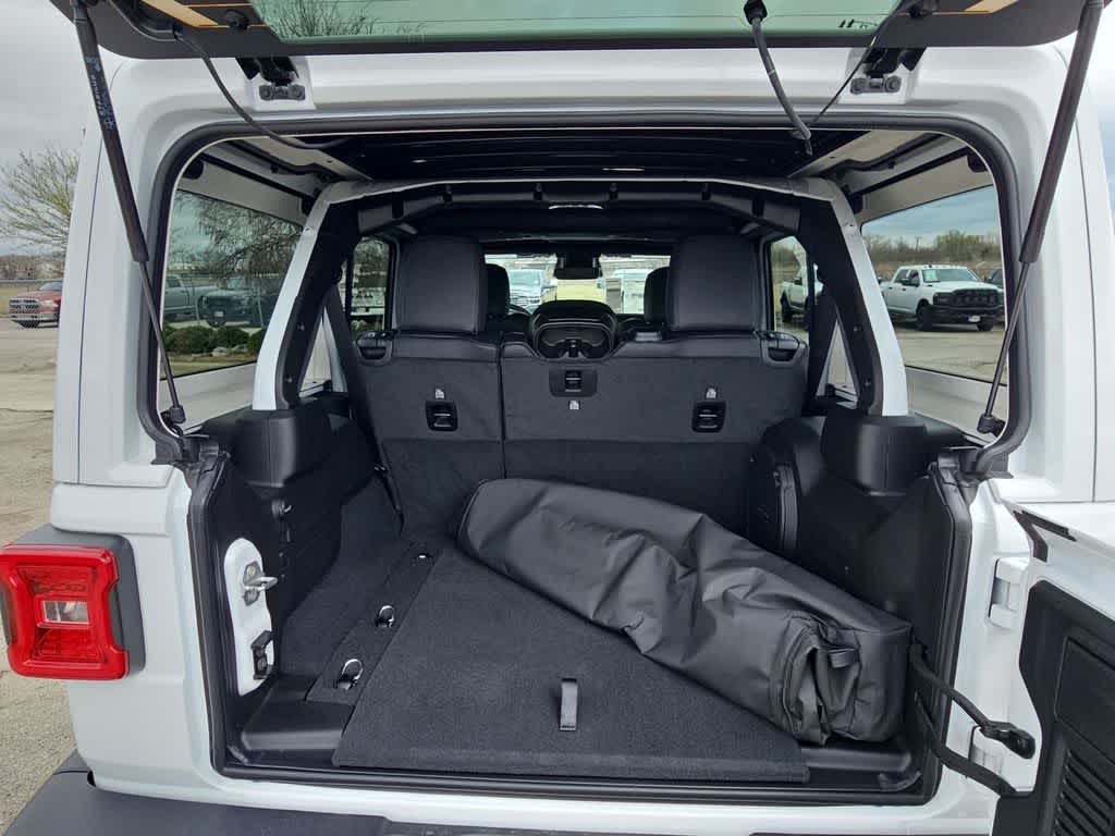 Thumbnail: 2026 Jeep Wrangler - 37