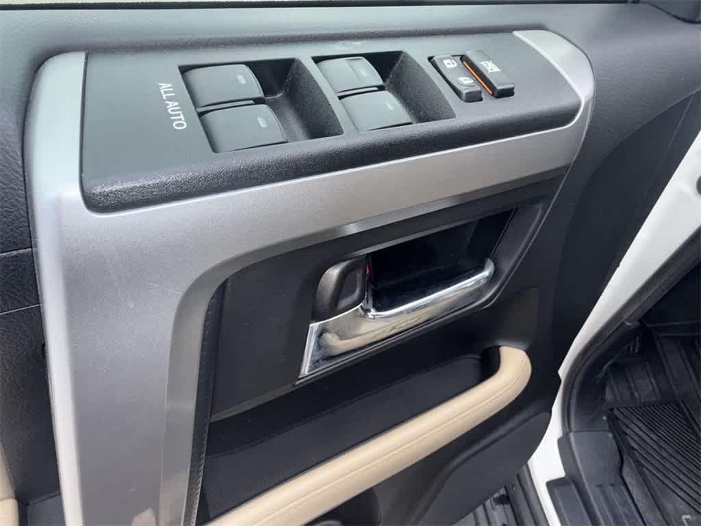 Thumbnail: 2022 Toyota 4Runner - 23