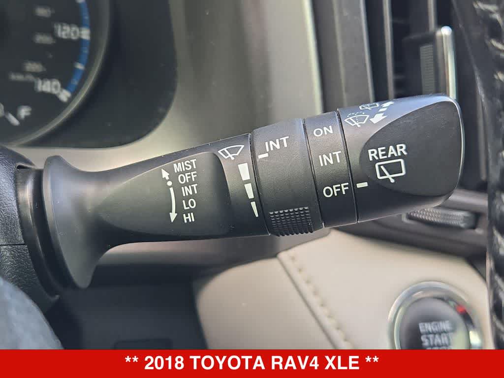 Thumbnail: 2018 Toyota RAV4 - 25