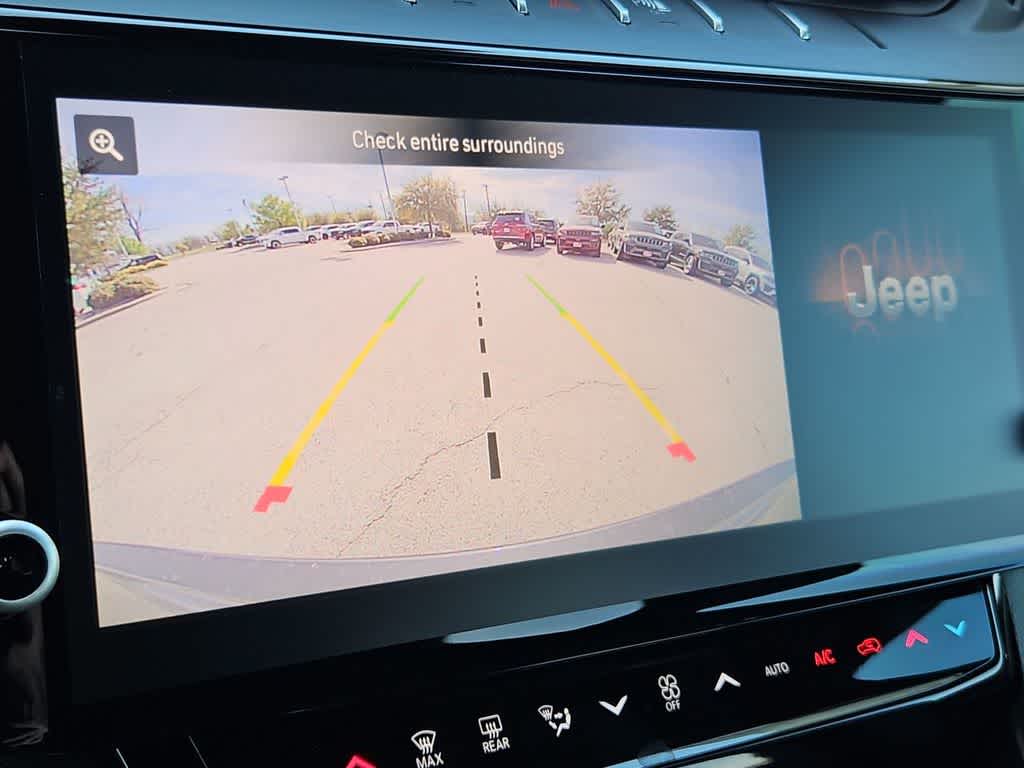 Thumbnail: 2026 Jeep Grand Cherokee - 31