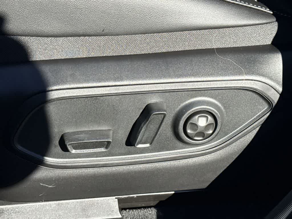 Thumbnail: 2026 Jeep Grand Cherokee - 26