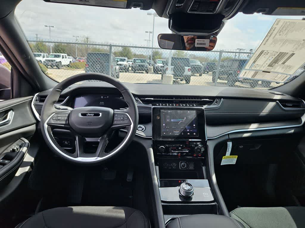 Thumbnail: 2026 Jeep Grand Cherokee - 15