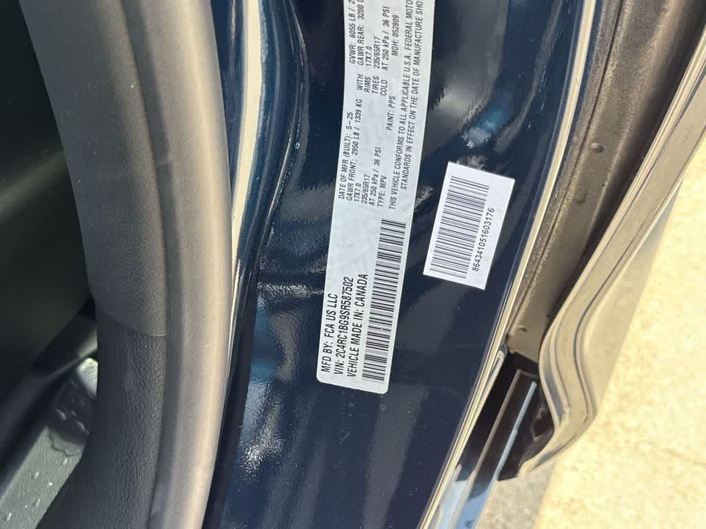 Thumbnail: 2025 Chrysler Pacifica - 25