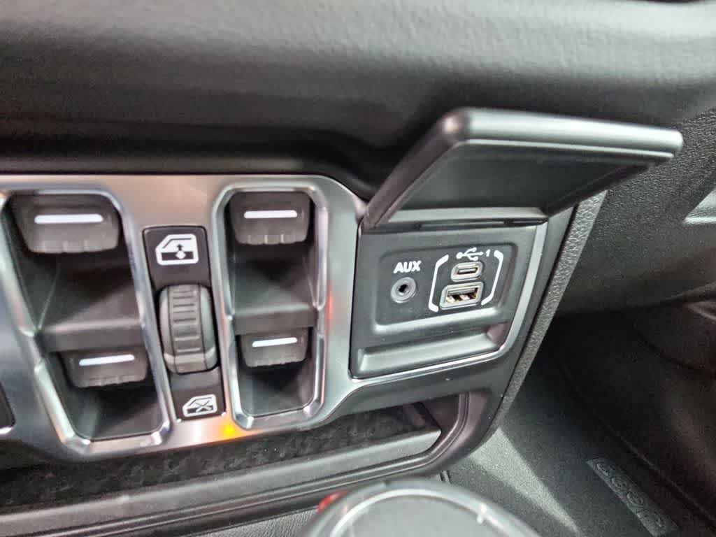 Thumbnail: 2026 Jeep Wrangler - 34