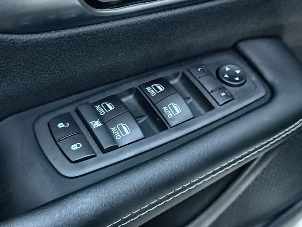 Thumbnail: 2026 Chrysler Pacifica - 15