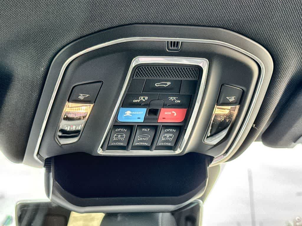 Thumbnail: 2026 Jeep Grand Cherokee - 20