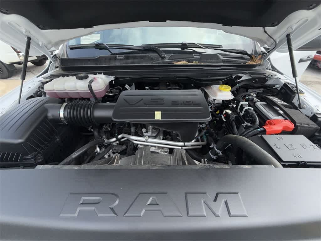 Thumbnail: 2025 RAM 1500 - 9