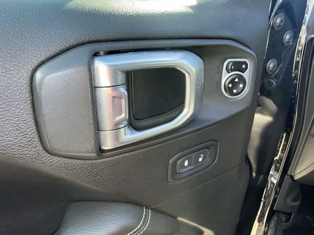 Thumbnail: 2019 Jeep Wrangler - 26