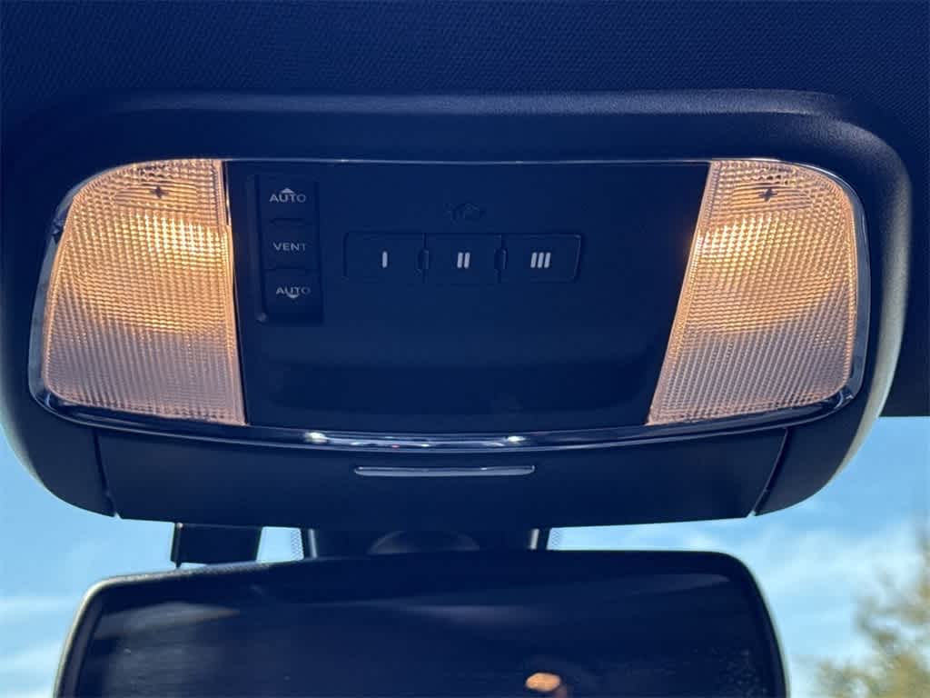 Thumbnail: 2020 Dodge Charger - 16