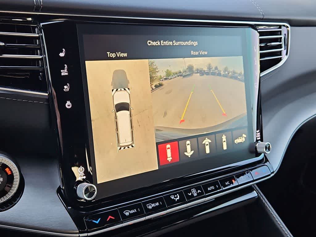 Thumbnail: 2026 Jeep Grand Wagoneer - 32