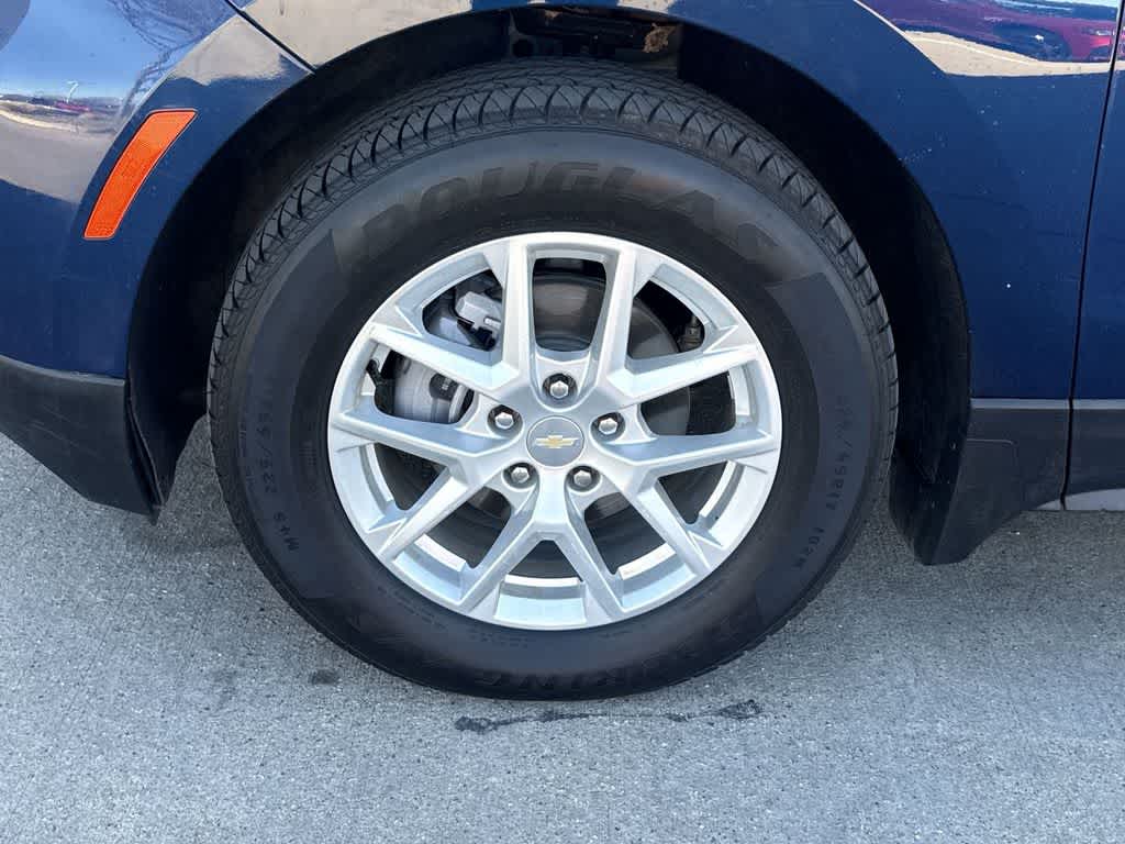 Thumbnail: 2022 Chevrolet Equinox - 9