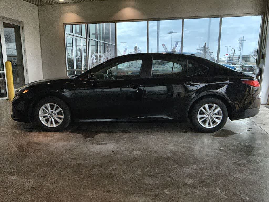 Thumbnail: 2025 Toyota Camry - 3