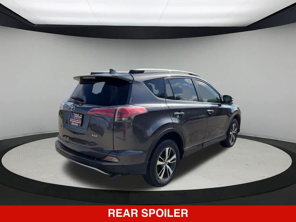 Thumbnail: 2018 Toyota RAV4 - 6