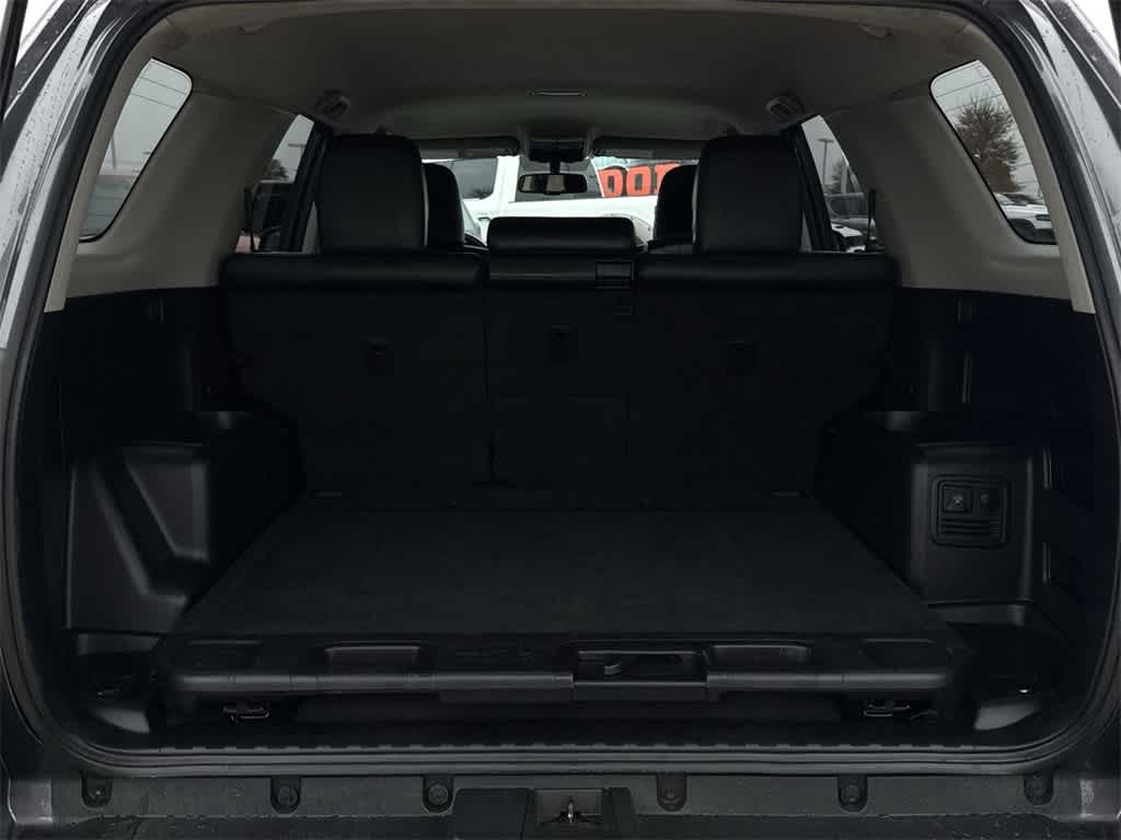 Thumbnail: 2016 Toyota 4Runner - 24