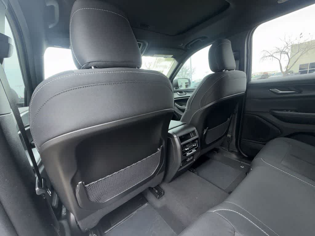 Thumbnail: 2026 Jeep Grand Cherokee - 11