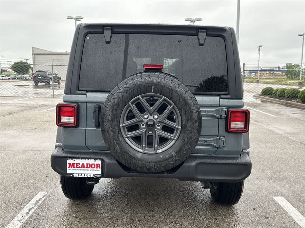 Thumbnail: 2025 Jeep Wrangler - 5