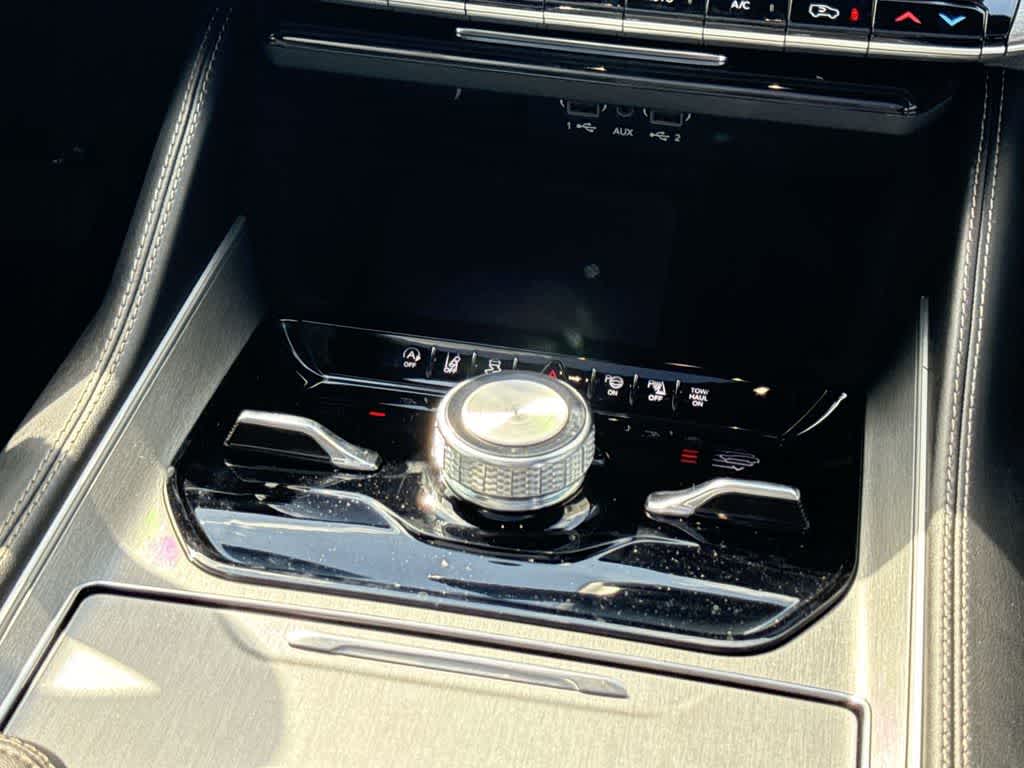 Thumbnail: 2025 Jeep Wagoneer - 18