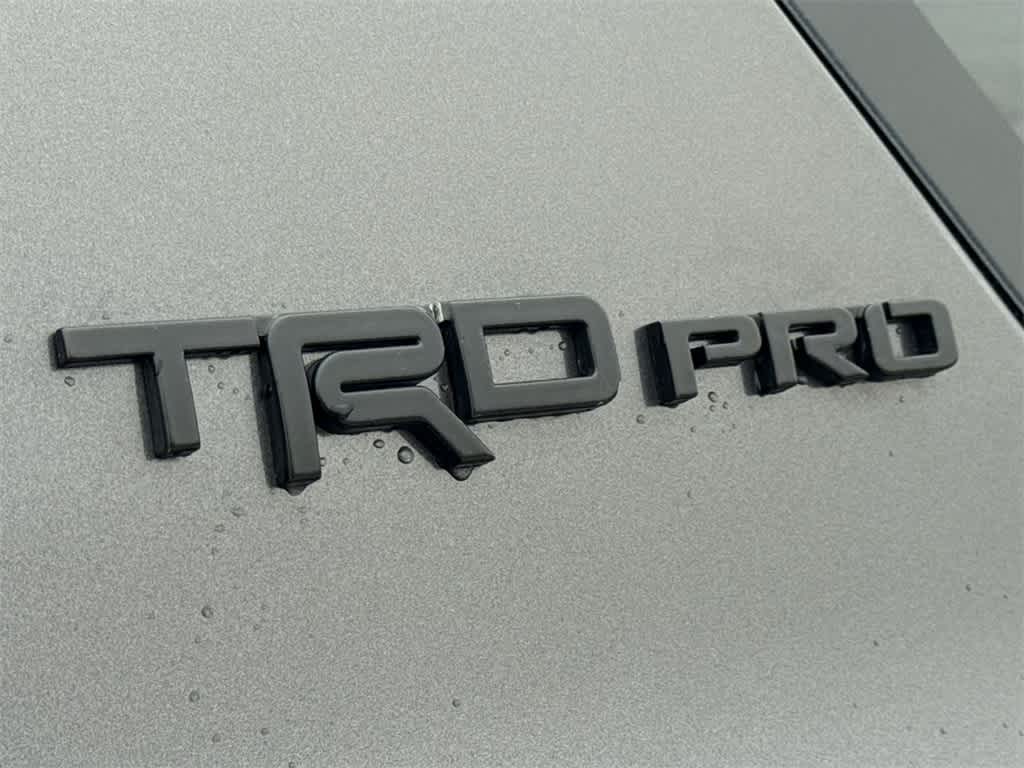 Thumbnail: 2016 Toyota 4Runner - 11