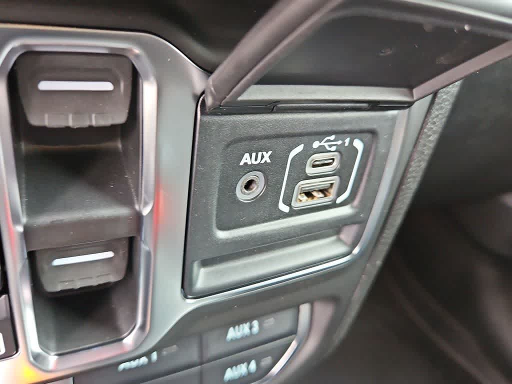 Thumbnail: 2026 Jeep Wrangler - 34