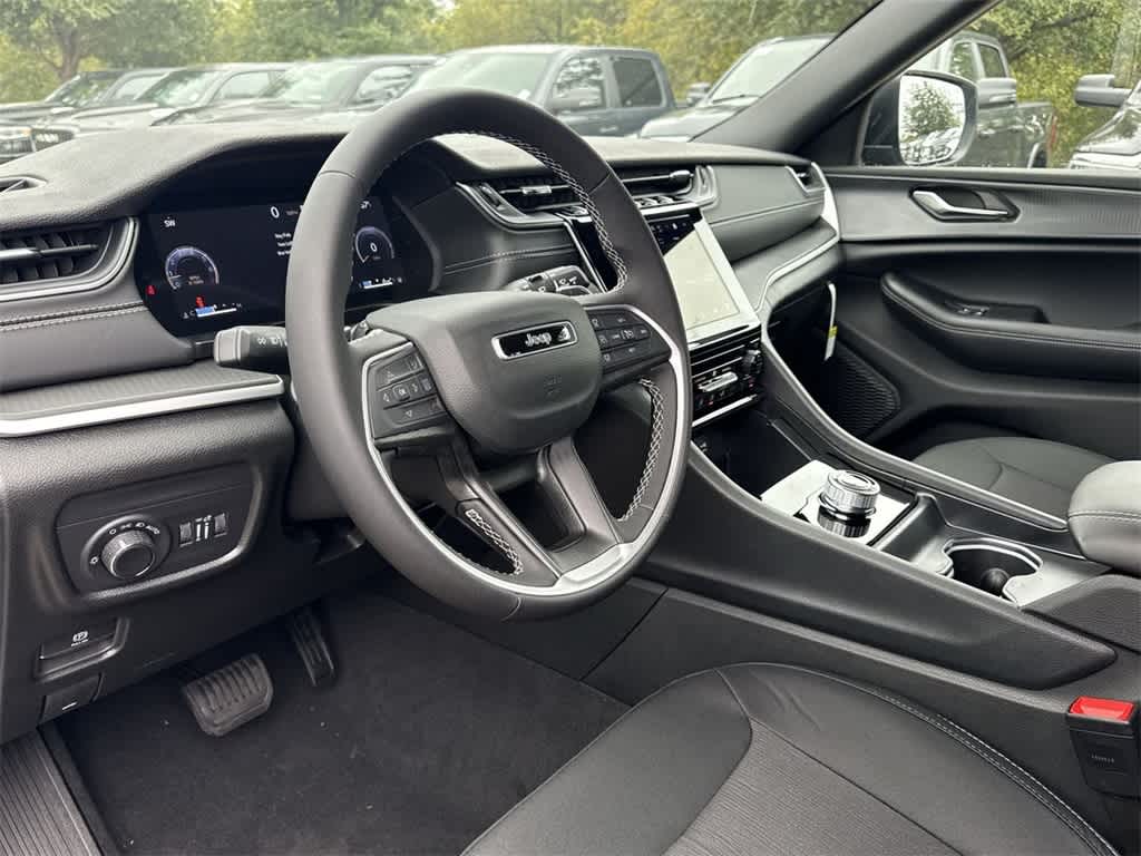 Thumbnail: 2025 Jeep Grand Cherokee - 2