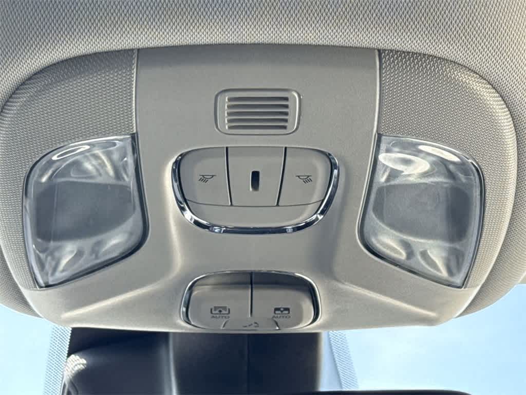 Thumbnail: 2022 Jeep Compass - 21