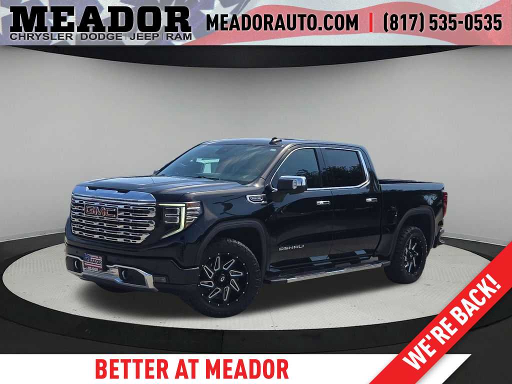 2022 GMC Sierra 4WD Crew Cab Short Box Denali's photo