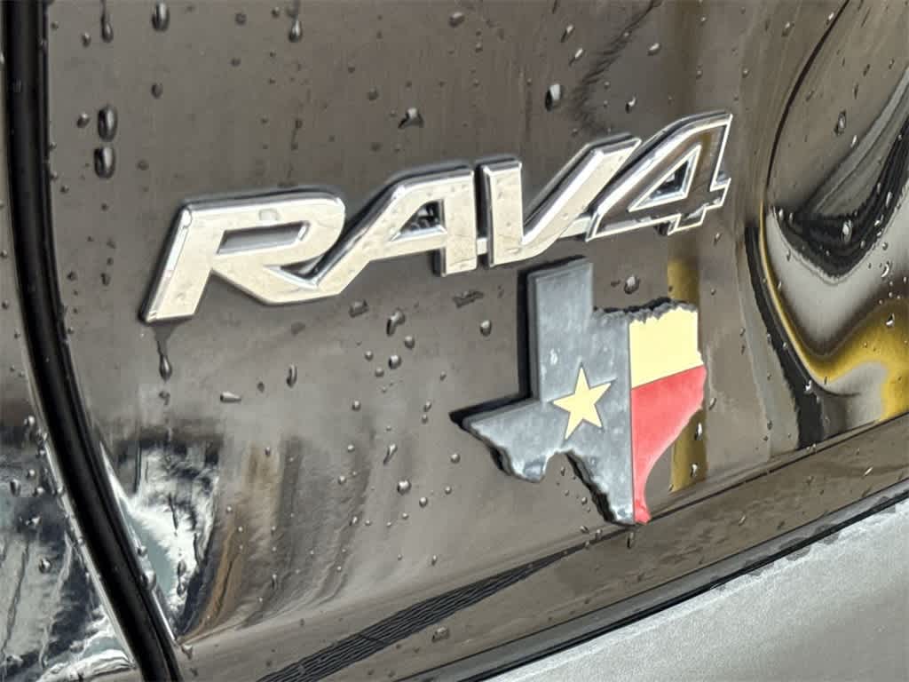 Thumbnail: 2023 Toyota RAV4 - 8