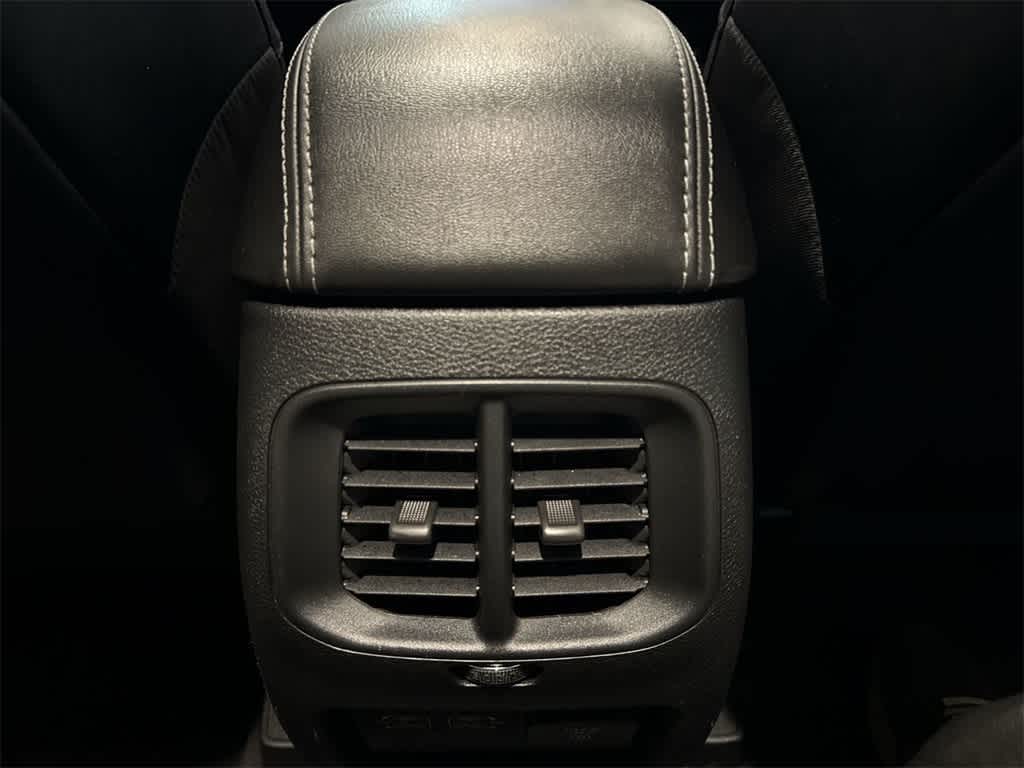 Thumbnail: 2022 Jeep Cherokee - 21