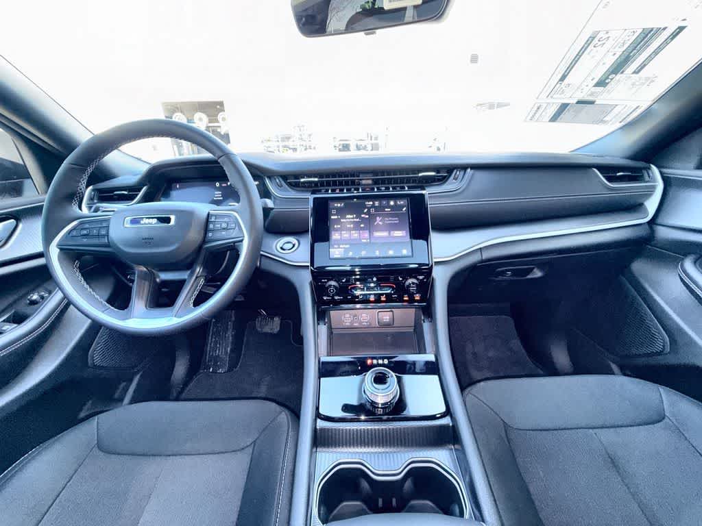 Thumbnail: 2026 Jeep Grand Cherokee - 15