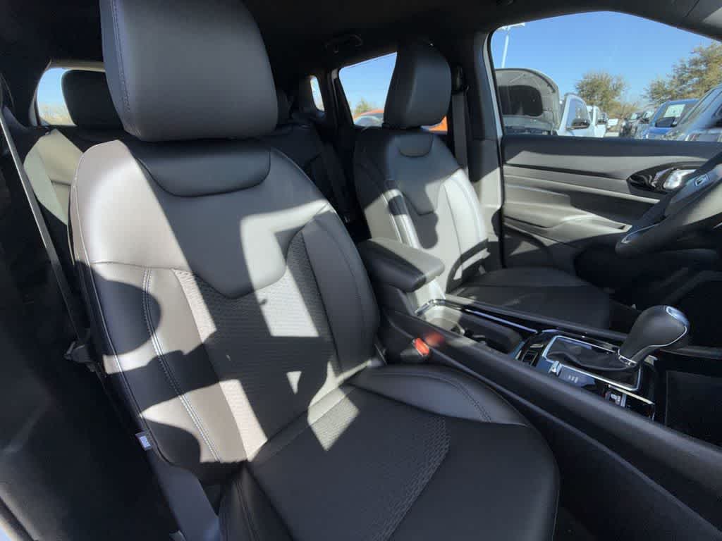 Thumbnail: 2026 Jeep Compass - 15