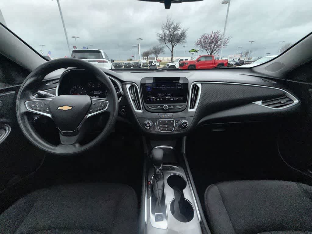 Thumbnail: 2024 Chevrolet Malibu - 15