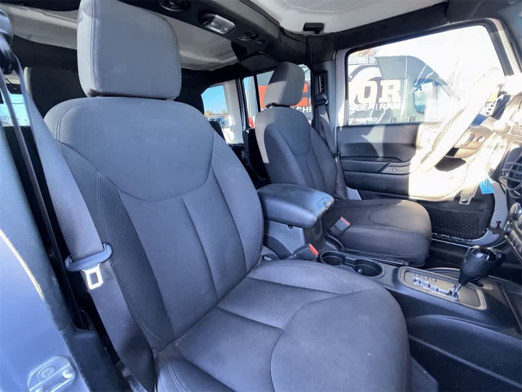 Thumbnail: 2018 Jeep Wrangler - 15